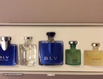 For sale  Miniature set of Perfume